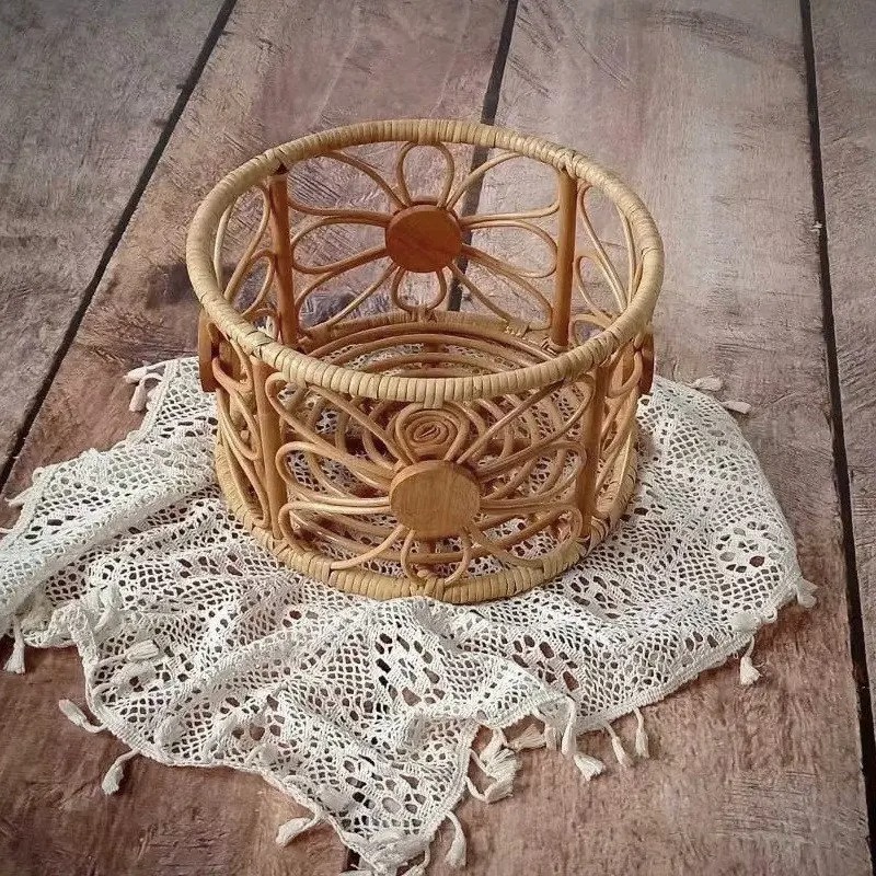 Vintage Handmade Rattan Chair, - Photography Vintage avaliação e preço